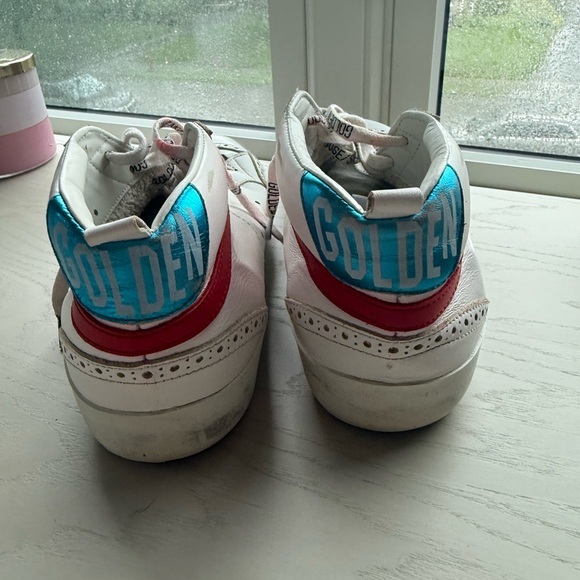 Golden Goose MIDSTAR (brown star blue and red backing) - Picture 2 of 5